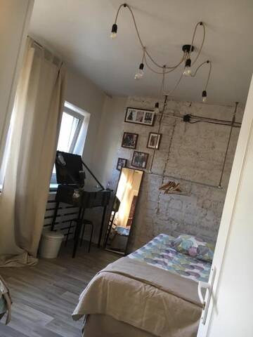 Фото номера Двухместный номер с 1 кроватью Проживание в семье Loft Guest House Nowy Świat г. Варшава 2