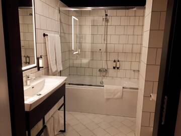 Фото номера Полулюкс Отель Arche Hotel Krakowska г. Варшава 5