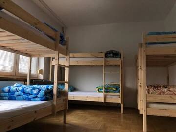 Фото номера Кровать в общем 6-местном номере для женщин Хостелы Nyva House г. Варшава 8