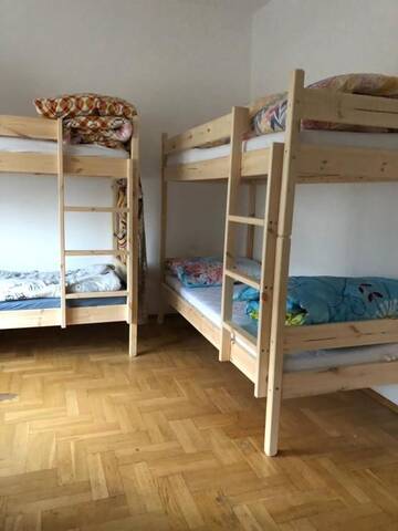 Фото номера Кровать в общем 6-местном номере для женщин Хостелы Nyva House г. Варшава 11