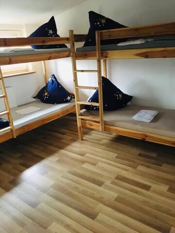 Фото номера Кровать в общем 6-местном номере для женщин Хостелы Nyva House г. Варшава 14
