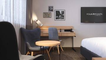 Фото номера Классический номер с 1 кроватью размера «king-size» Отель Four Points by Sheraton Warsaw Mokotow г. Варшава 4