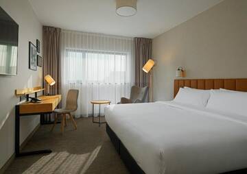 Фото номера Классический номер с 1 кроватью размера «king-size» Отель Four Points by Sheraton Warsaw Mokotow г. Варшава 8