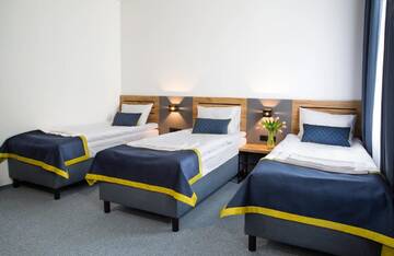 Фото номера Трехместный номер Отель Hotel Mokotów г. Варшава 4