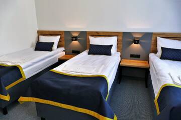 Фото номера Трехместный номер Отель Hotel Mokotów г. Варшава 13