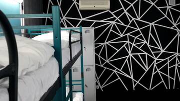 Фото номера Кровать в общем 8-местном номере для мужчин и женщин Хостелы DanHostel г. Варшава 8