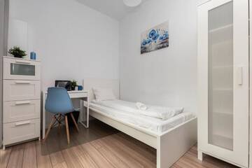 Фото номера Одноместный номер с общей ванной комнатой Проживание в семье Little Home - Krochmalna 58 г. Варшава 16