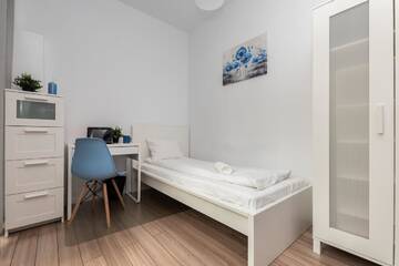 Фото номера Одноместный номер с общей ванной комнатой Проживание в семье Little Home - Krochmalna 58 г. Варшава 9