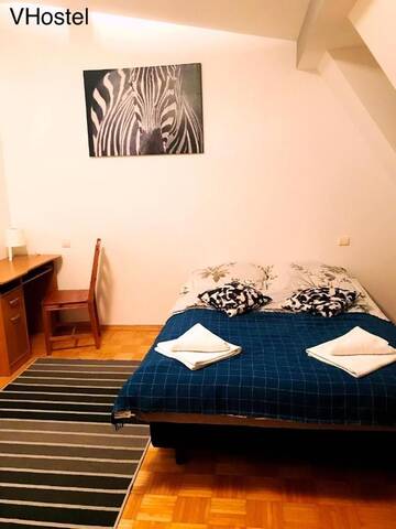 Фото номера Большой двухместный номер с 1 кроватью Мини-отель V Hostel г. Варшава 3