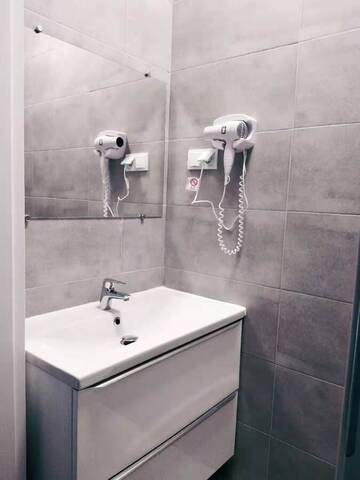 Фото номера Люкс с 2 спальнями Проживание в семье Airport Comfy Guest House г. Варшава 8