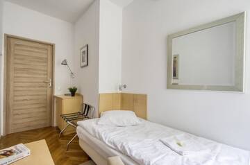 Фото номера Одноместный номер Делюкс Проживание в семье Mokotow Rooms Obrzeżna by 404 Rooms &amp; Apartments г. Варшава 5