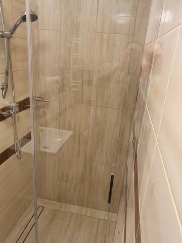 Фото номера Двухместный номер Делюкс с 1 кроватью и балконом Хостелы Hostel Mleczna г. Варшава 5