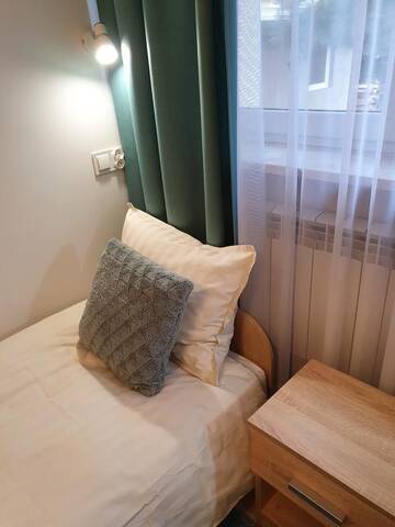 Фото номера Двухместный номер Делюкс с 1 кроватью и балконом Хостелы Hostel Mleczna г. Варшава 6