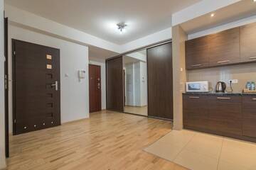 Фото номера Апартаменты с 1 спальней Апарт-отели Platinum Towers Hotel Apartments г. Варшава 4