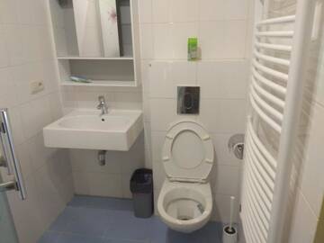 Фото номера Односпальная кровать в общем мужском номере Хостелы Hostel Kaszmirowy г. Варшава 11