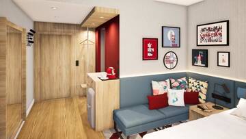 Фото номера Номер с кроватью размера «king-size» Отель Hampton By Hilton Warsaw Reduta г. Варшава 8