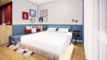Фото номера Номер с кроватью размера «king-size» Отель Hampton By Hilton Warsaw Reduta г. Варшава 6