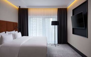 Фото номера Люкс Отель Radisson Collection Hotel, Warsaw г. Варшава 4
