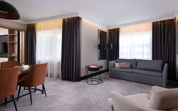 Фото номера Семейный номер Отель Radisson Collection Hotel, Warsaw г. Варшава 3