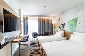 Фото номера Стандартный двухместный номер с 2 отдельными кроватями Отель Novotel Warszawa Airport г. Варшава 4