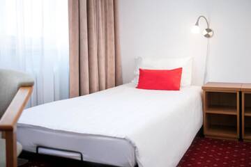 Фото номера Трехместный номер (1 взрослый) Отель Start Hotel Aramis г. Варшава 8