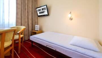 Фото номера Трехместный номер (1 взрослый) Отель Start Hotel Aramis г. Варшава 9