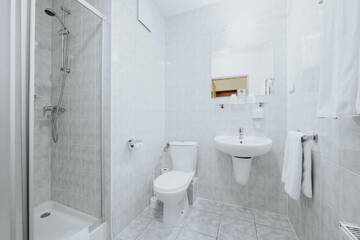 Фото номера Двухместный номер бизнес-класса с 2 отдельными кроватями Отель Sangate Hotel Airport г. Варшава 5