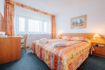 Фото номера Полулюкс Отель Sangate Hotel Airport г. Варшава 4