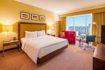 Фото номера Номер с кроватью размера «king-size» Отель Hilton Warsaw Hotel г. Варшава 7
