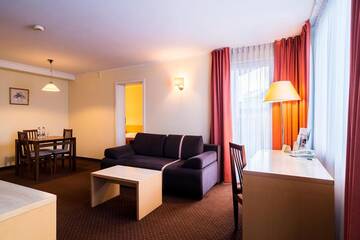 Фото номера Семейные апартаменты Апарт-отели Apartamenty Zgoda Warszawa by DeSilva г. Варшава 5