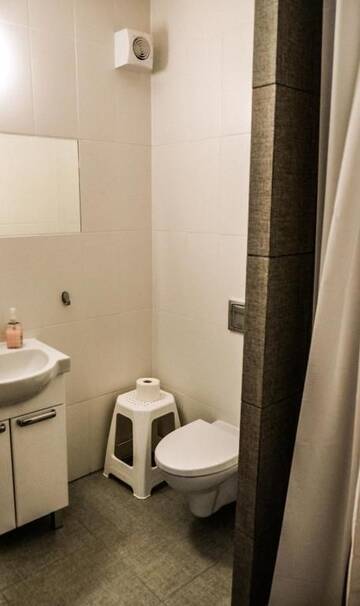 Фото номера Двухместный номер с 1 кроватью, вид на сад Гостевой дом Villa 37b Bed and Breakfast г. Варшава 9