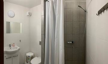 Фото номера Двухместный номер с 1 кроватью, вид на сад Гостевой дом Villa 37b Bed and Breakfast г. Варшава 11